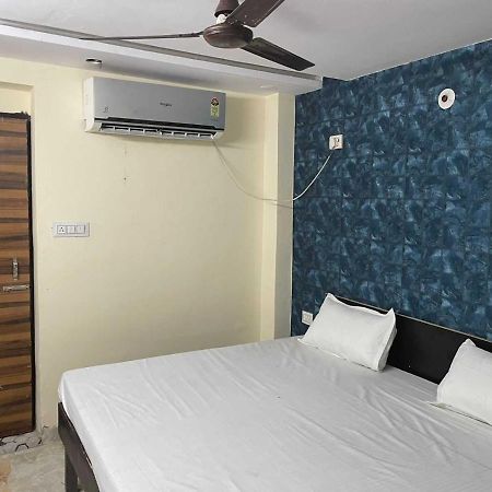 Hotel O Devansh Inn New Delhi Eksteriør bilde