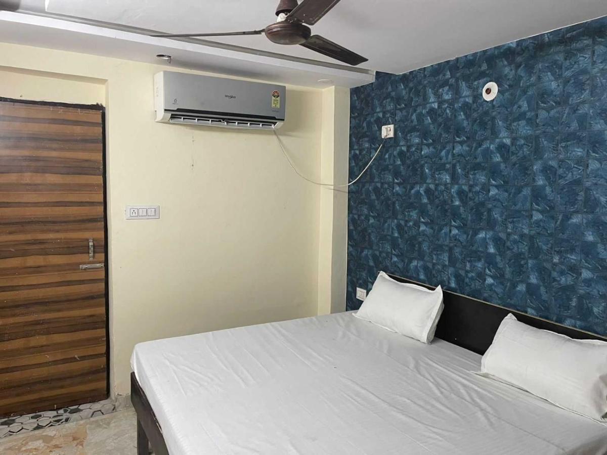 Hotel O Devansh Inn New Delhi Eksteriør bilde